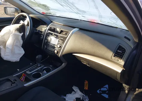 2015 Nissan Altima 2.5/2.5 S/2.5 Sl/2.5 Sv z USA, uszkodzony, nr VIN 1N4AL3AP8FN326851